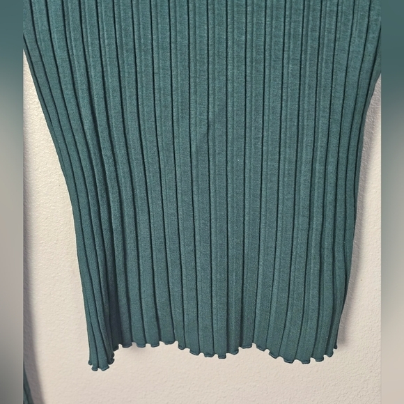 Lovers and Friends Cut Out Ribbed Turtleneck Shirt - Picture 9 of 10